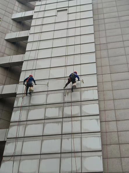 东区高空外墙清洗